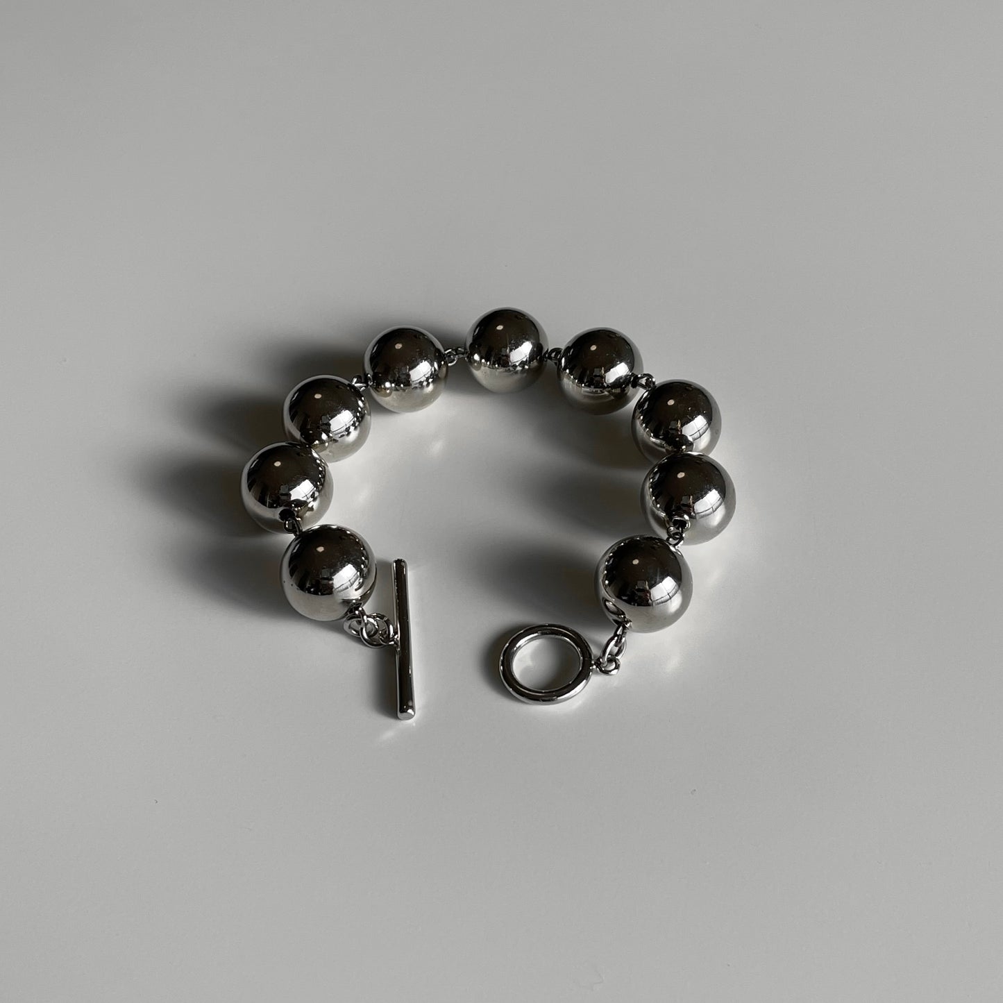 Silver ball bracelet