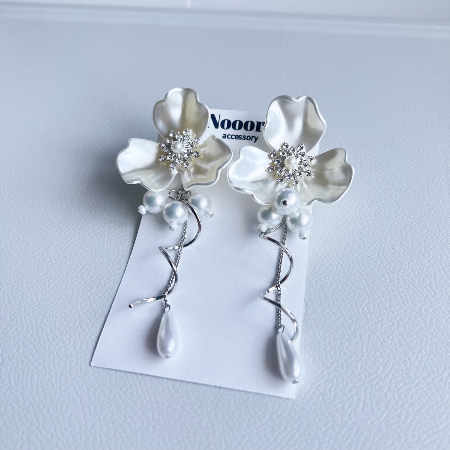 Bigflower silverver.