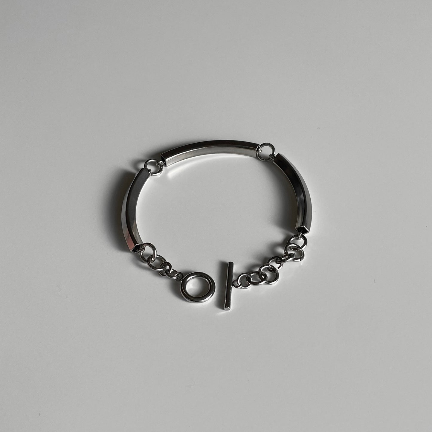 Metallic bracelet