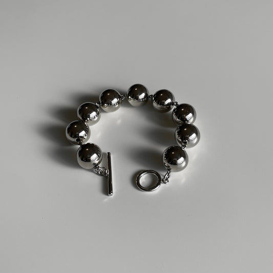 Silver ball bracelet