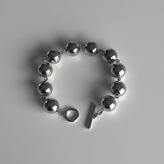 Silver ball bracelet -minimal