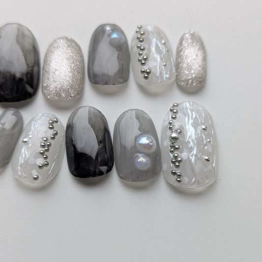 Monotone Glow（モノトーングロウ）